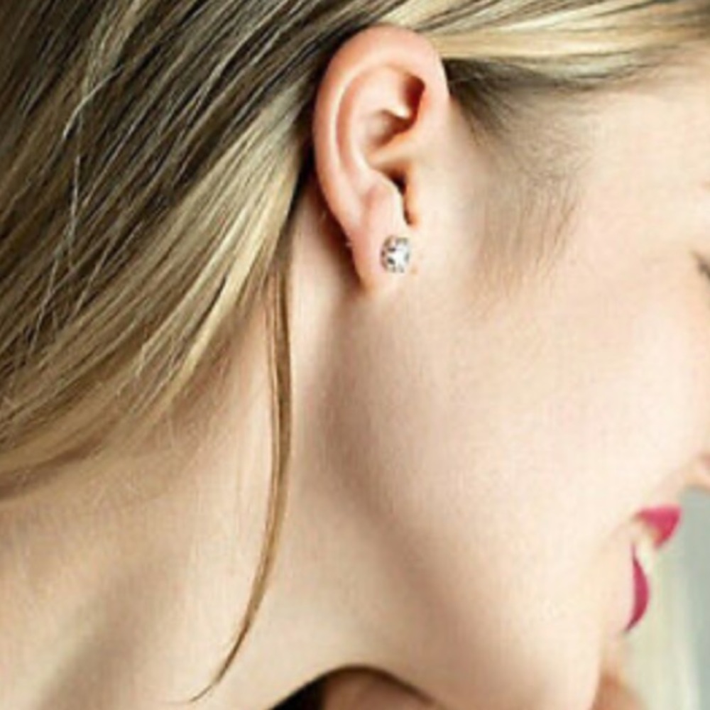 New 925 Sterling silver Stud Diamond Earrings - Picture 3 of 3